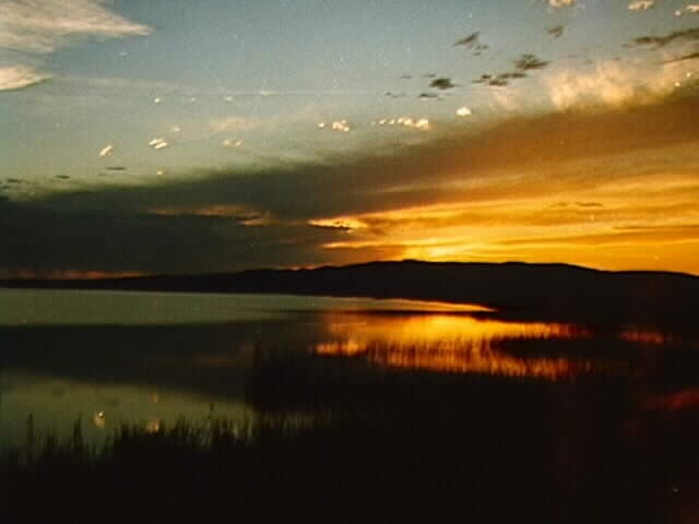 Lake2.jpg (19384 bytes)
